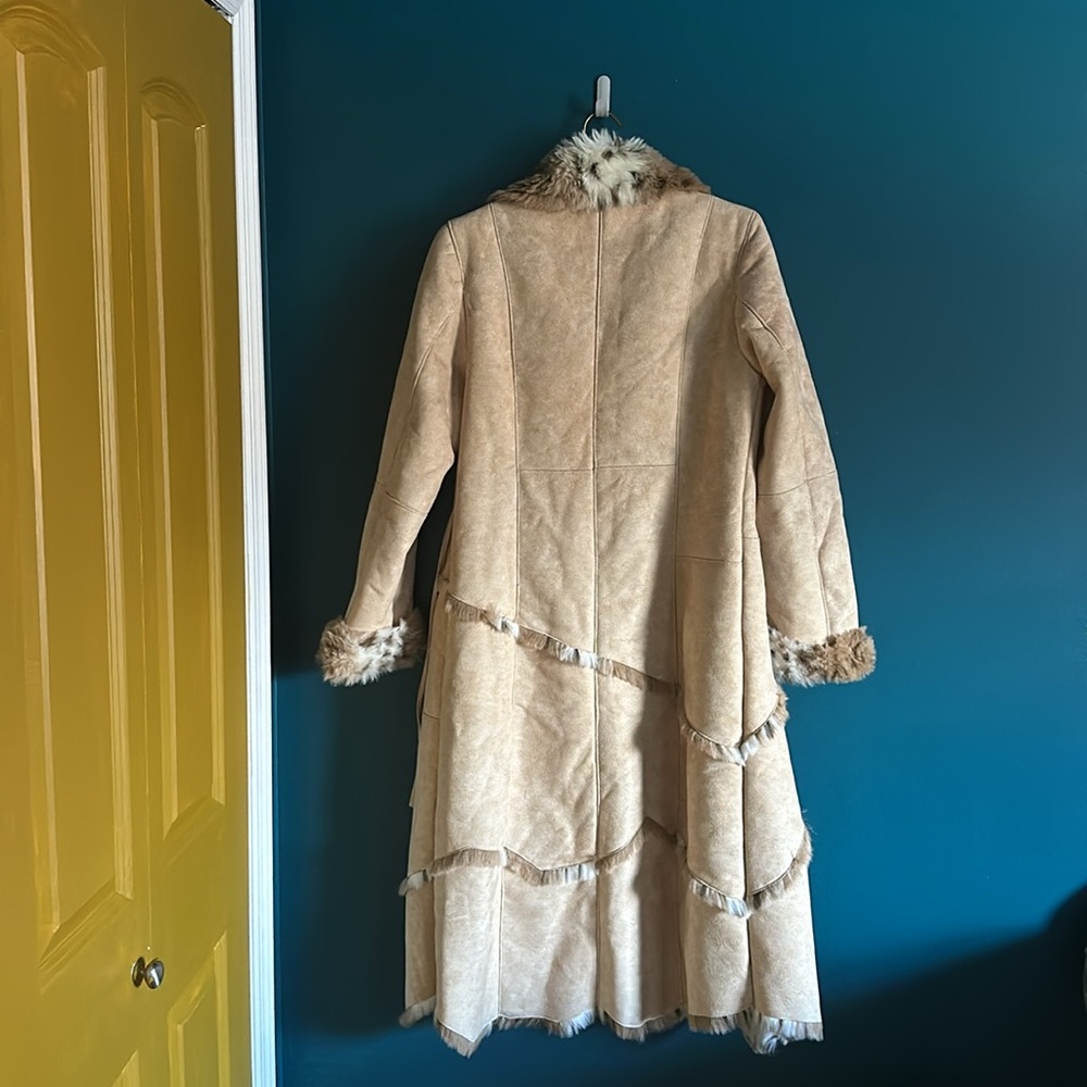 Scandinavian Faux Fur Animal Print Maxi Winter Coat - Picture 8 of 8